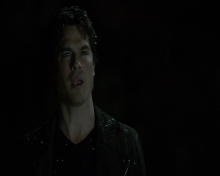 VampireDiaries-dot-nl_VampireDiaries-8x14ItsBeenAHellOfARide1809.jpg