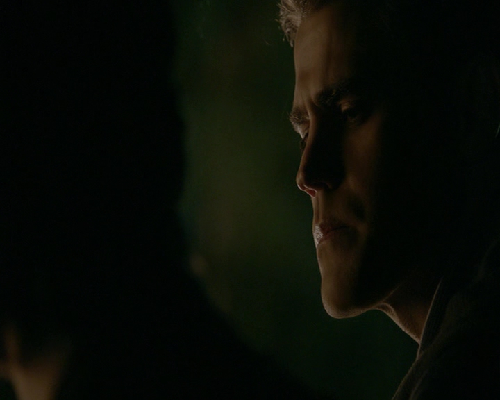 VampireDiaries-dot-nl_VampireDiaries-8x14ItsBeenAHellOfARide1912.jpg
