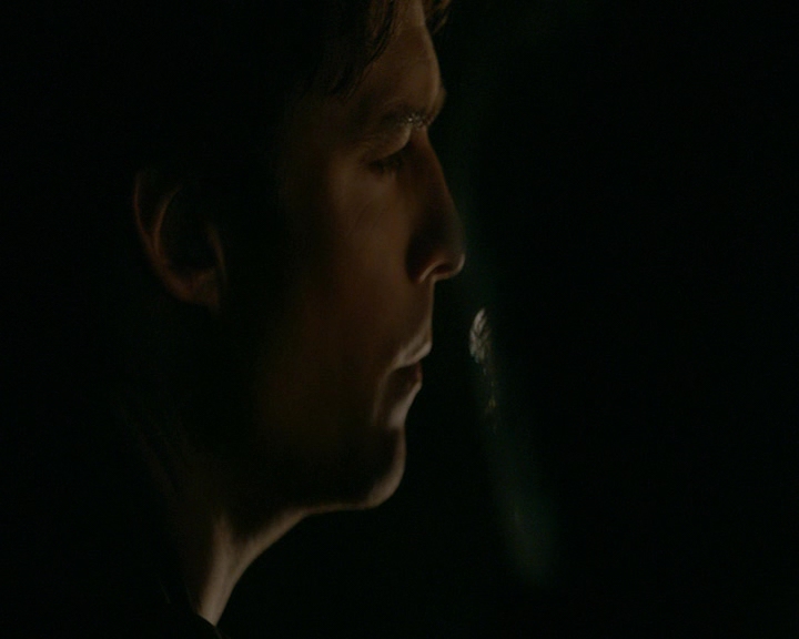 VampireDiaries-dot-nl_VampireDiaries-8x14ItsBeenAHellOfARide1940.jpg