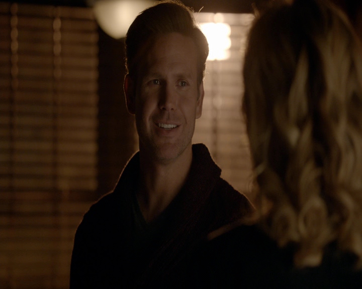 VampireDiaries-dot-nl_VampireDiaries-8x14ItsBeenAHellOfARide1977.jpg