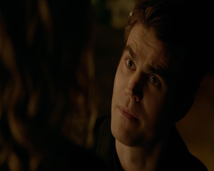 VampireDiaries-dot-nl_VampireDiaries-8x14ItsBeenAHellOfARide2025.jpg