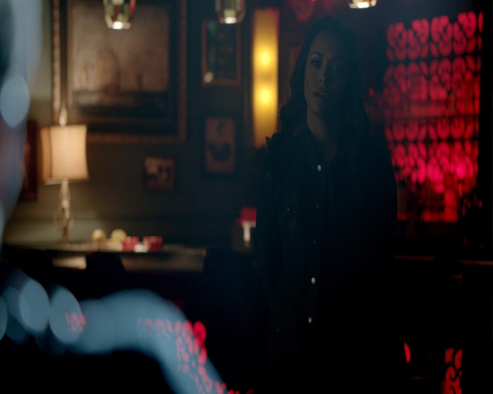 VampireDiaries-dot-nl_VampireDiaries-8x14ItsBeenAHellOfARide2134.jpg