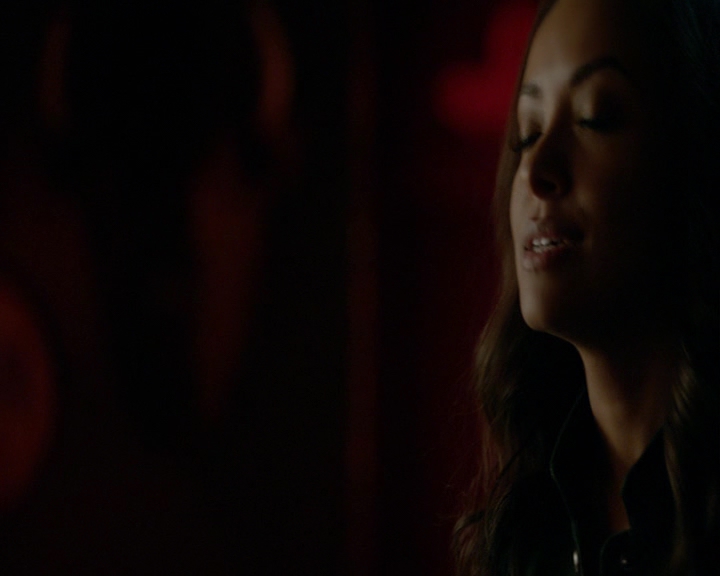 VampireDiaries-dot-nl_VampireDiaries-8x14ItsBeenAHellOfARide2145.jpg