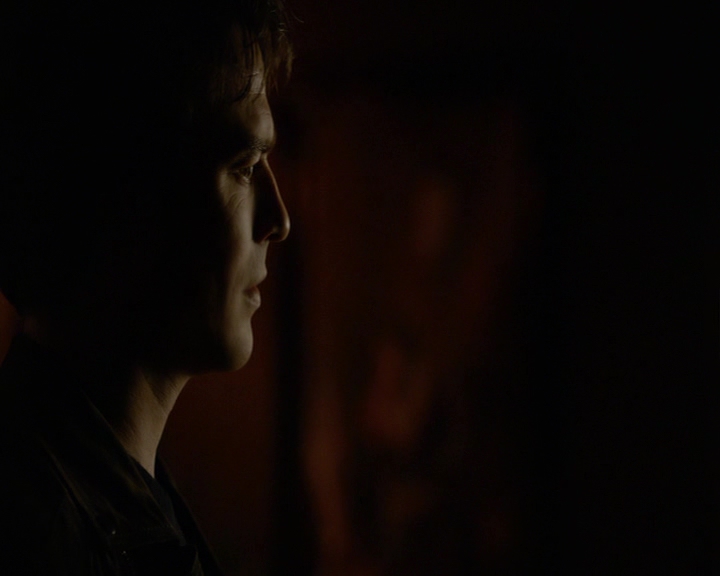 VampireDiaries-dot-nl_VampireDiaries-8x14ItsBeenAHellOfARide2220.jpg