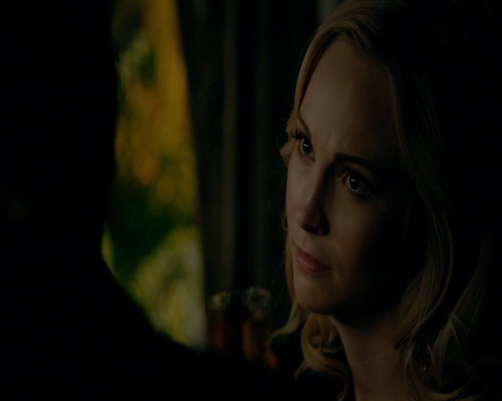 VampireDiaries-dot-nl_VampireDiaries-8x15WerePlanningAJuneWedding0811.jpg