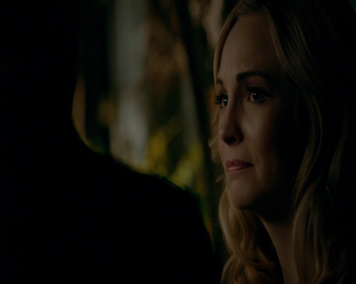 VampireDiaries-dot-nl_VampireDiaries-8x15WerePlanningAJuneWedding0818.jpg