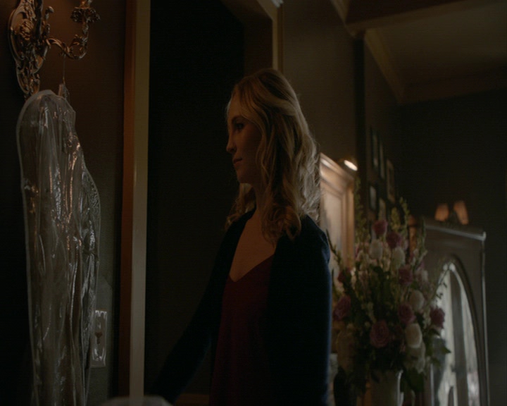 VampireDiaries-dot-nl_VampireDiaries-8x15WerePlanningAJuneWedding0906.jpg