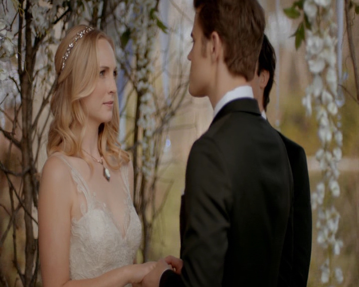 VampireDiaries-dot-nl_VampireDiaries-8x15WerePlanningAJuneWedding1535.jpg