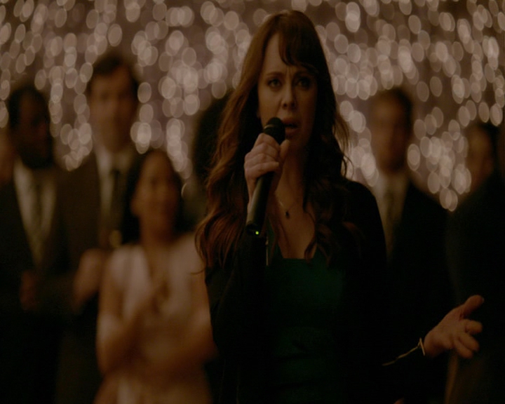VampireDiaries-dot-nl_VampireDiaries-8x15WerePlanningAJuneWedding1909.jpg