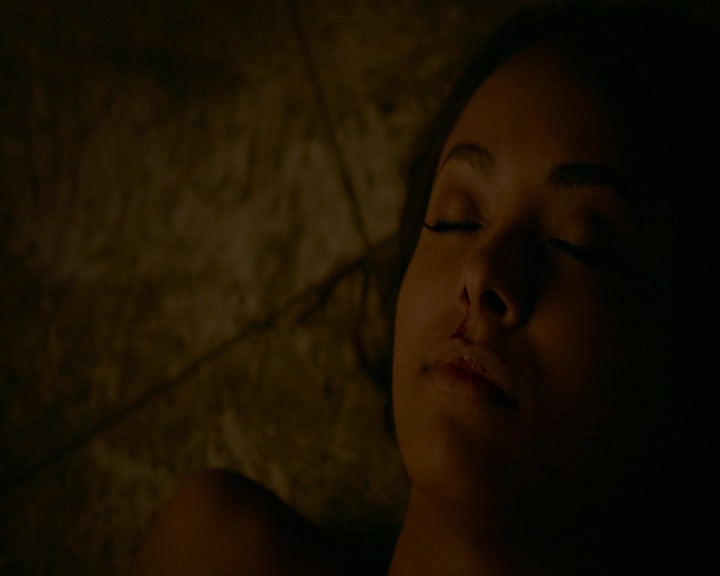 VampireDiaries-dot-nl_VampireDiaries-8x16IWasFeelingEpic0013.jpg