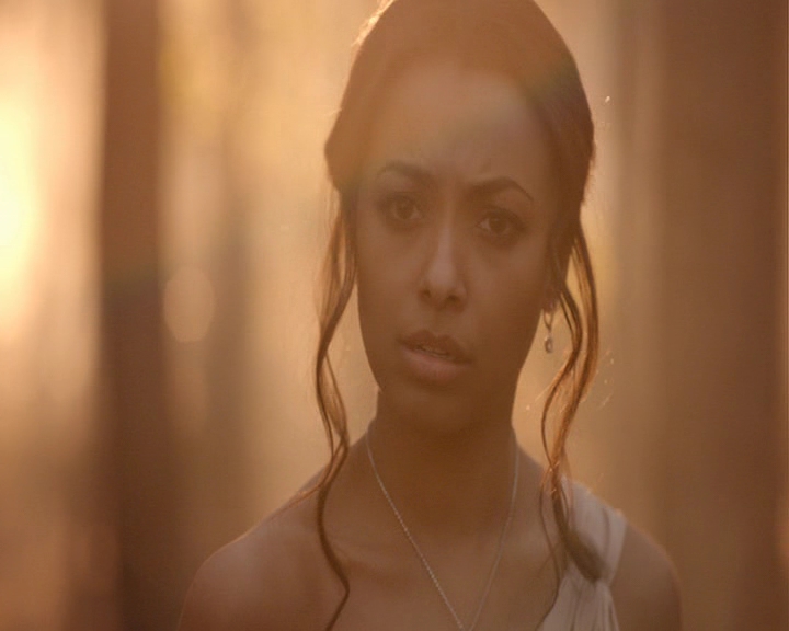 VampireDiaries-dot-nl_VampireDiaries-8x16IWasFeelingEpic0046.jpg