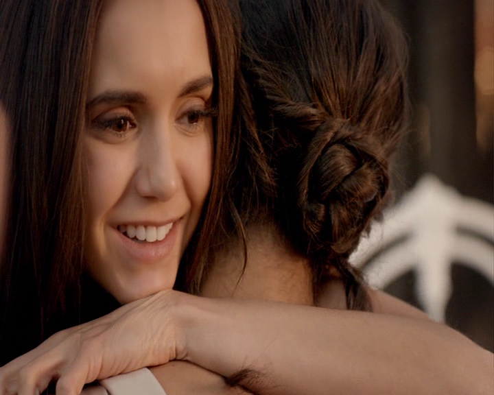 VampireDiaries-dot-nl_VampireDiaries-8x16IWasFeelingEpic0076.jpg