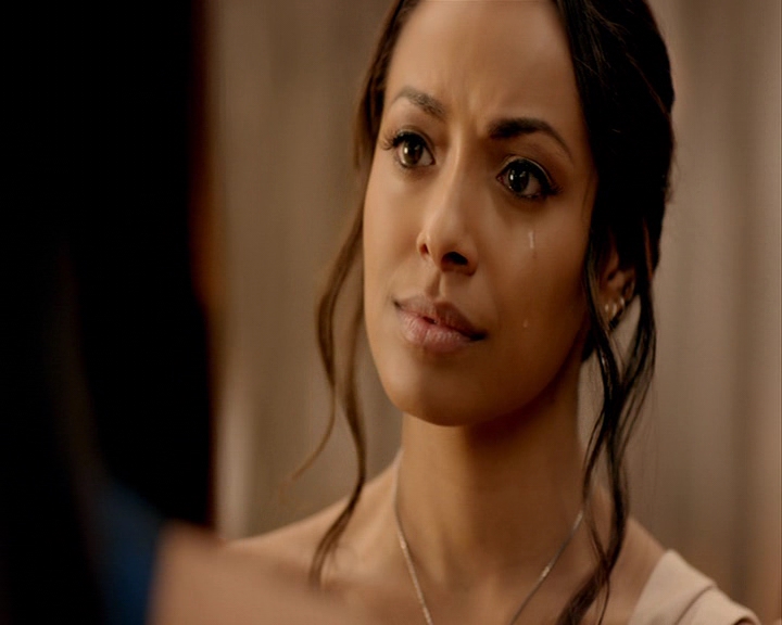 VampireDiaries-dot-nl_VampireDiaries-8x16IWasFeelingEpic0105.jpg