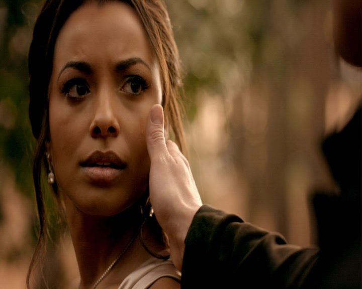 VampireDiaries-dot-nl_VampireDiaries-8x16IWasFeelingEpic0108.jpg