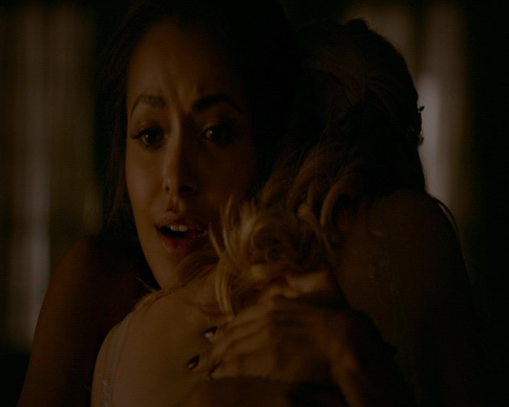 VampireDiaries-dot-nl_VampireDiaries-8x16IWasFeelingEpic0126.jpg