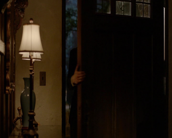 VampireDiaries-dot-nl_VampireDiaries-8x16IWasFeelingEpic0271.jpg