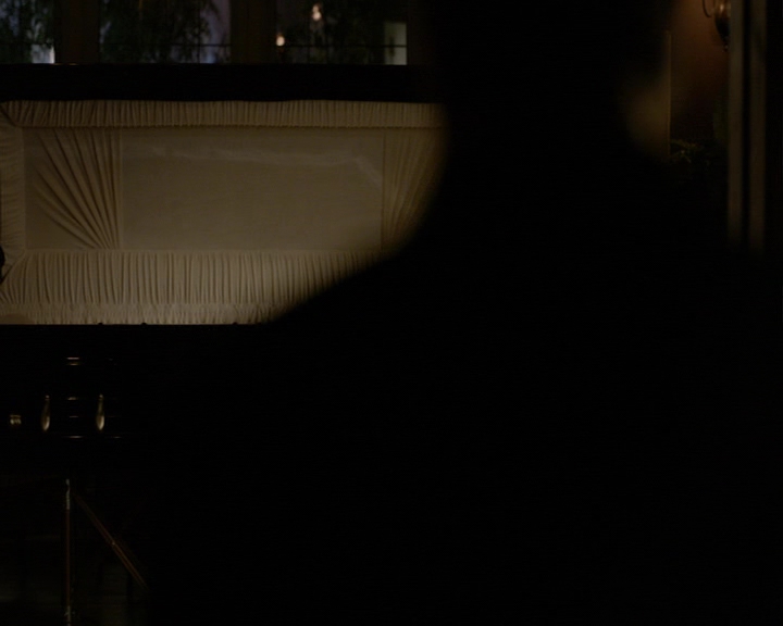 VampireDiaries-dot-nl_VampireDiaries-8x16IWasFeelingEpic0281.jpg