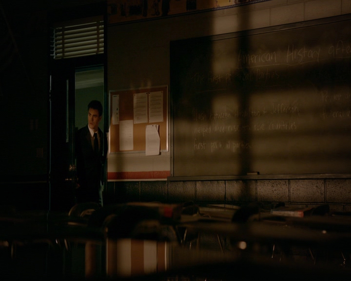 VampireDiaries-dot-nl_VampireDiaries-8x16IWasFeelingEpic0493.jpg