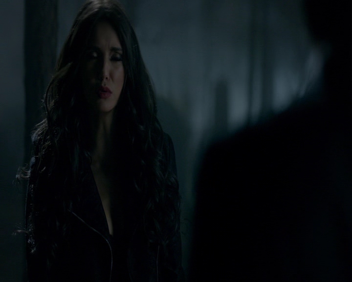 VampireDiaries-dot-nl_VampireDiaries-8x16IWasFeelingEpic0577.jpg