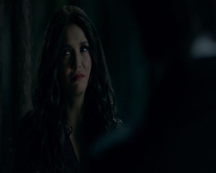 VampireDiaries-dot-nl_VampireDiaries-8x16IWasFeelingEpic0590.jpg