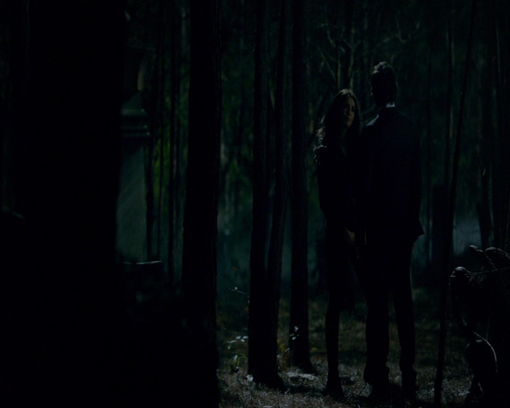VampireDiaries-dot-nl_VampireDiaries-8x16IWasFeelingEpic0608.jpg