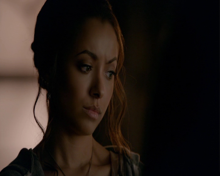 VampireDiaries-dot-nl_VampireDiaries-8x16IWasFeelingEpic0792.jpg