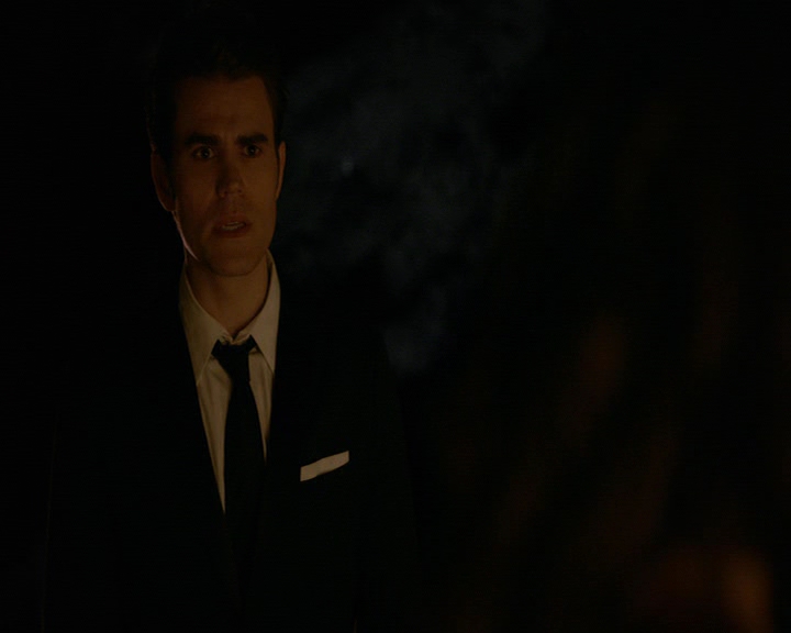 VampireDiaries-dot-nl_VampireDiaries-8x16IWasFeelingEpic1001.jpg