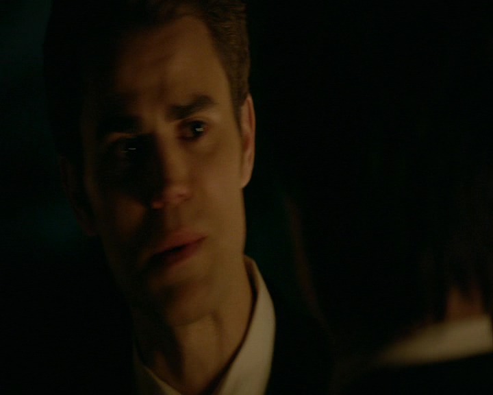 VampireDiaries-dot-nl_VampireDiaries-8x16IWasFeelingEpic1063.jpg