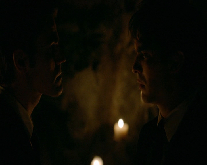 VampireDiaries-dot-nl_VampireDiaries-8x16IWasFeelingEpic1102.jpg