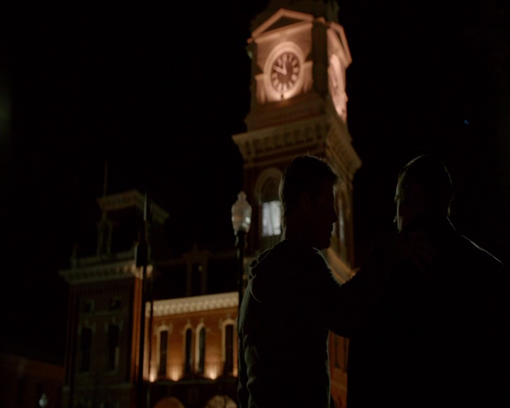 VampireDiaries-dot-nl_VampireDiaries-8x16IWasFeelingEpic1381.jpg