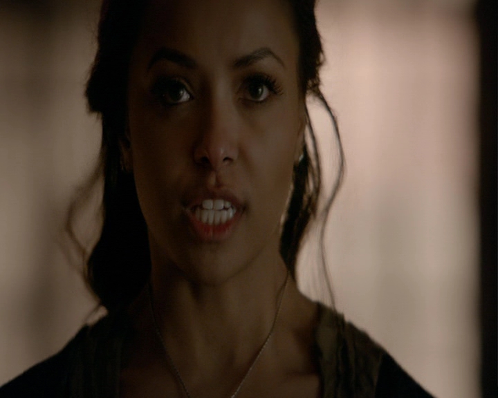 VampireDiaries-dot-nl_VampireDiaries-8x16IWasFeelingEpic1401.jpg