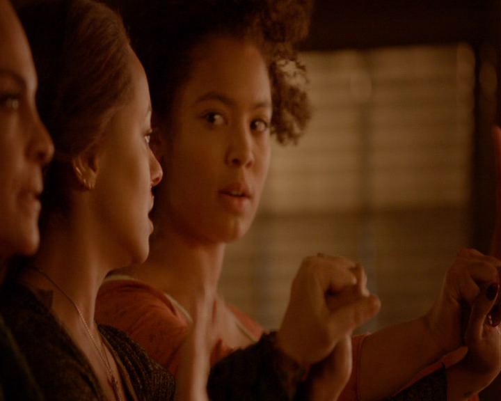 VampireDiaries-dot-nl_VampireDiaries-8x16IWasFeelingEpic1530.jpg
