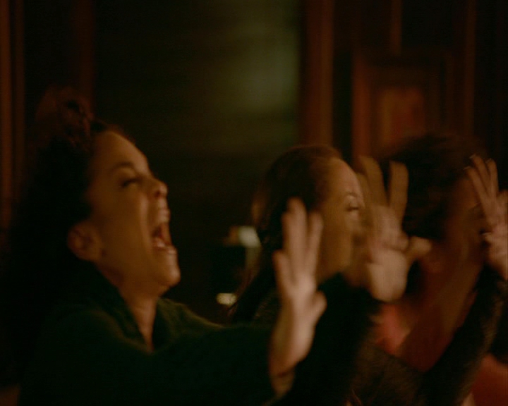 VampireDiaries-dot-nl_VampireDiaries-8x16IWasFeelingEpic1554.jpg