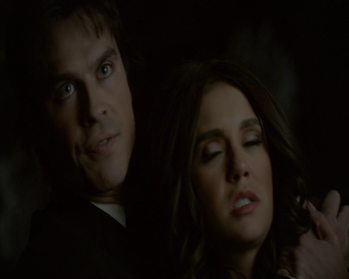 VampireDiaries-dot-nl_VampireDiaries-8x16IWasFeelingEpic1671.jpg