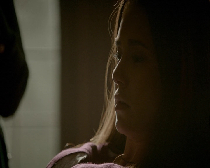 VampireDiaries-dot-nl_VampireDiaries-8x16IWasFeelingEpic1874.jpg