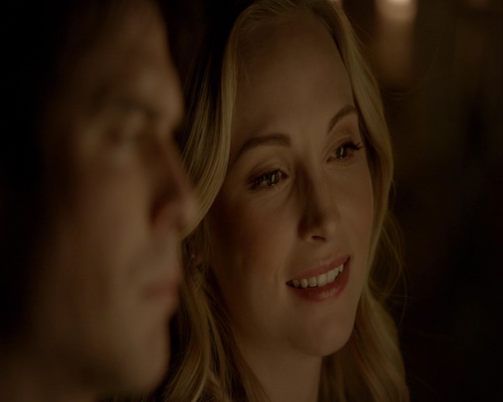 VampireDiaries-dot-nl_VampireDiaries-8x16IWasFeelingEpic1968.jpg