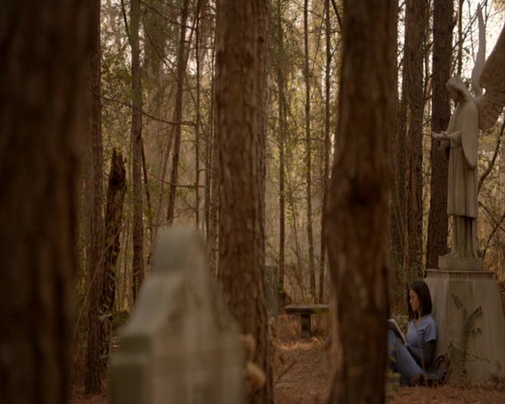 VampireDiaries-dot-nl_VampireDiaries-8x16IWasFeelingEpic2247.jpg
