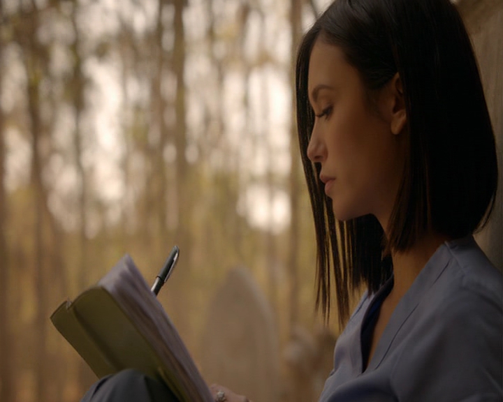 VampireDiaries-dot-nl_VampireDiaries-8x16IWasFeelingEpic2250.jpg