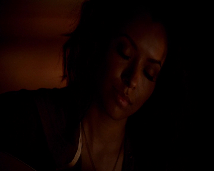 VampireDiaries-dot-nl_VampireDiaries-8x02TodayWillBeDifferent-deletedscenes0010.jpg