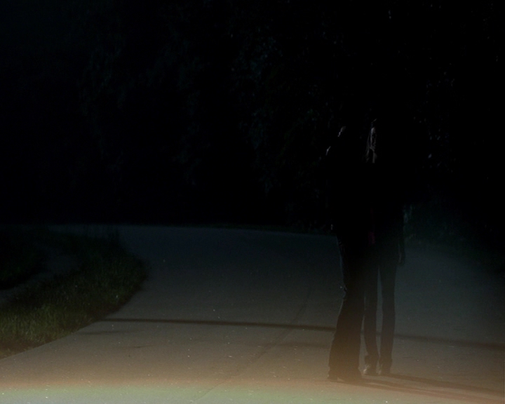 VampireDiaries-dot-nl_VampireDiaries-8x03YouDecidedThatIWasWorthSaving-deletedscenes0007.jpg