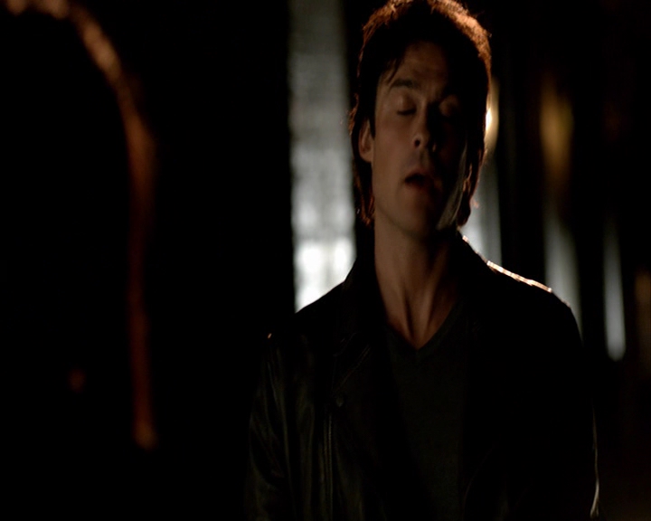 VampireDiaries-dot-nl_VampireDiaries-8x04AnEternityOfMisery-deletedscenes0012.jpg