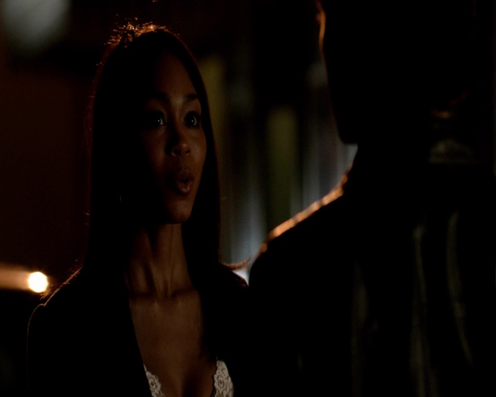 VampireDiaries-dot-nl_VampireDiaries-8x04AnEternityOfMisery-deletedscenes0019.jpg