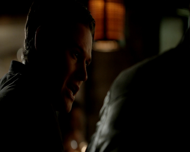 VampireDiaries-dot-nl_VampireDiaries-8x05ComingHomeWasAMistake-deletedscenes0018.jpg