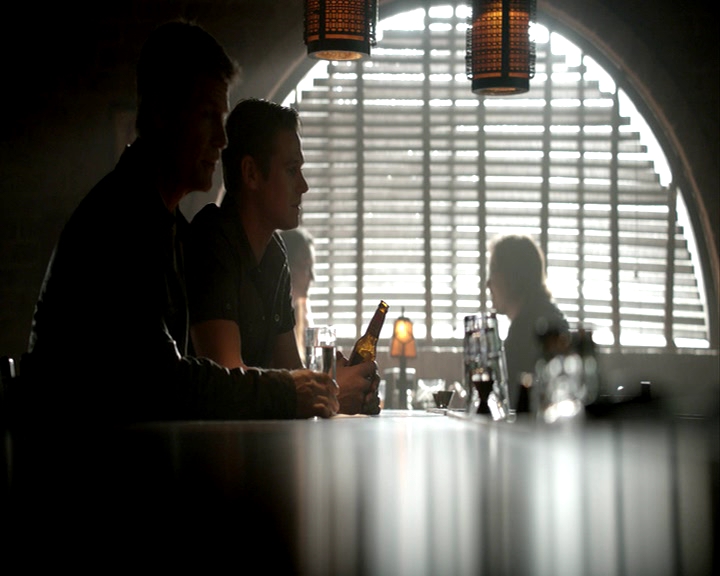 VampireDiaries-dot-nl_VampireDiaries-8x05ComingHomeWasAMistake-deletedscenes0034.jpg