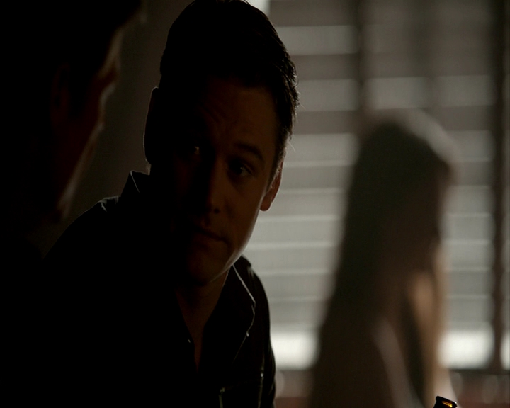 VampireDiaries-dot-nl_VampireDiaries-8x05ComingHomeWasAMistake-deletedscenes0038.jpg