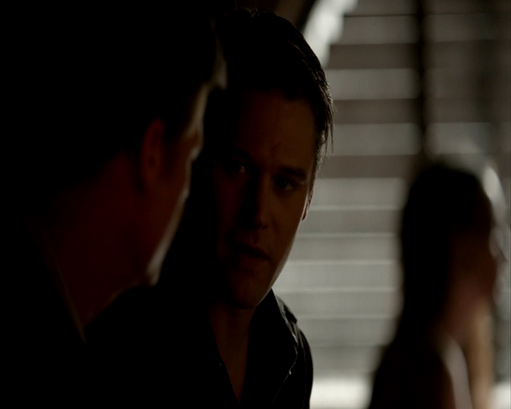 VampireDiaries-dot-nl_VampireDiaries-8x05ComingHomeWasAMistake-deletedscenes0060.jpg