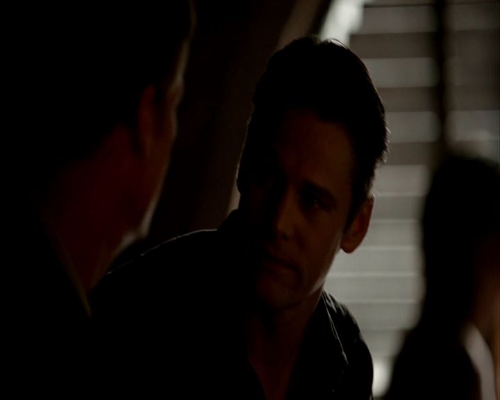 VampireDiaries-dot-nl_VampireDiaries-8x05ComingHomeWasAMistake-deletedscenes0062.jpg
