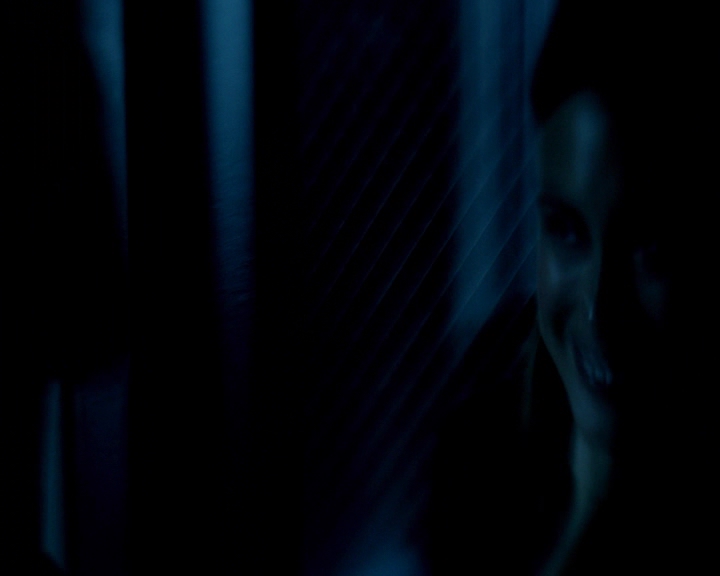 VampireDiaries-dot-nl_VampireDiaries-8x06DetouredOnSomeRandomBackwoodsPathToHell-deletedscenes0015.jpg