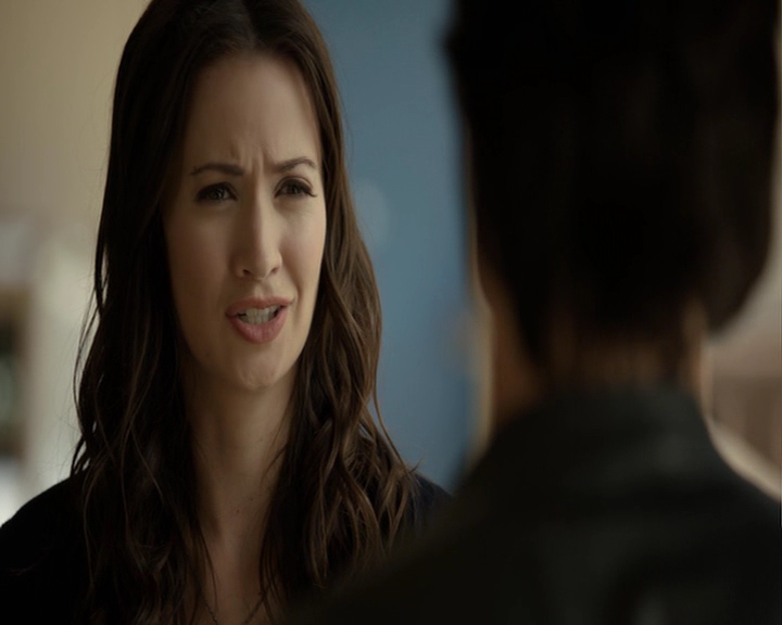 VampireDiaries-dot-nl_VampireDiaries-8x06DetouredOnSomeRandomBackwoodsPathToHell-deletedscenes0067.jpg