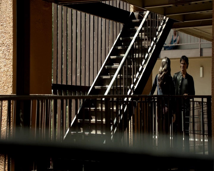 VampireDiaries-dot-nl_VampireDiaries-8x06DetouredOnSomeRandomBackwoodsPathToHell-deletedscenes0088.jpg